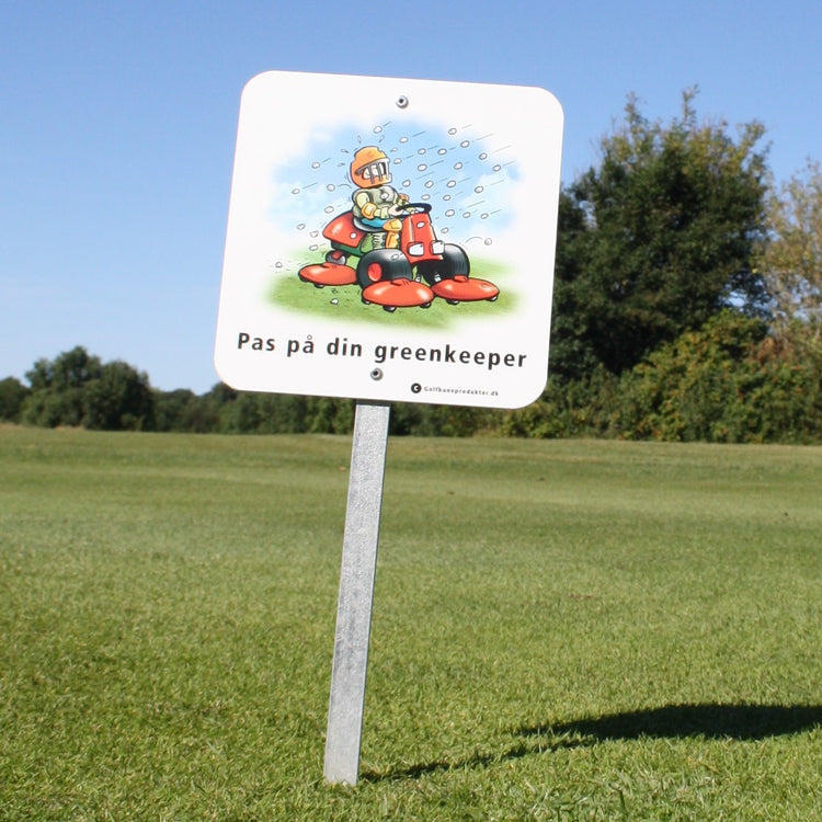 Skilte der nemt fortæller golfspilleren hvad han skal