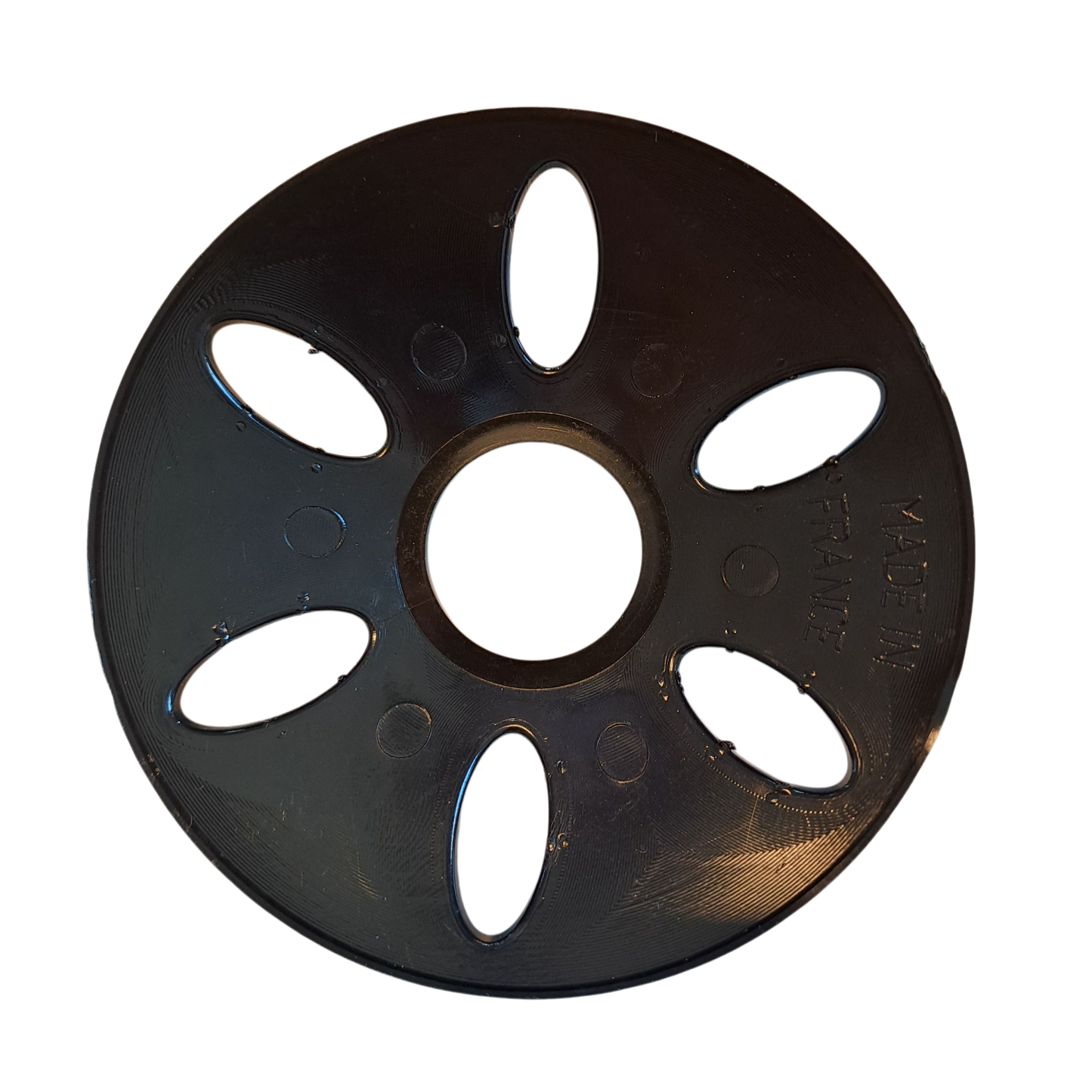 Cup saver in black that runs easily on the flagpole